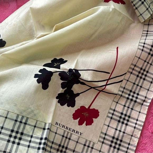 Authentic Burberry VTG Nova Check Floral Handkerchief - Picture 2 of 14